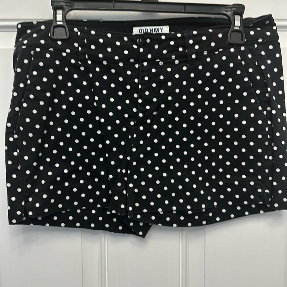 Polka dot shorts- size 6